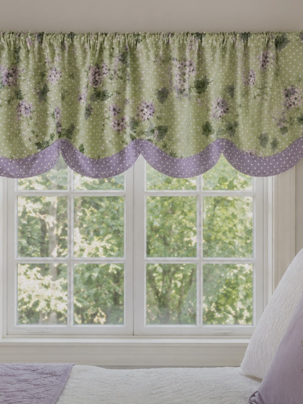 WAVERLY Blossom Hill Hydrangea Scalloped Valance